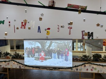 Weihnachtsstimmung im Schulhaus